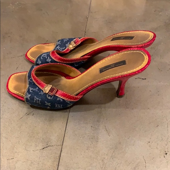 Louis Vuitton denim and alligator sandals - Picture 3 of 7